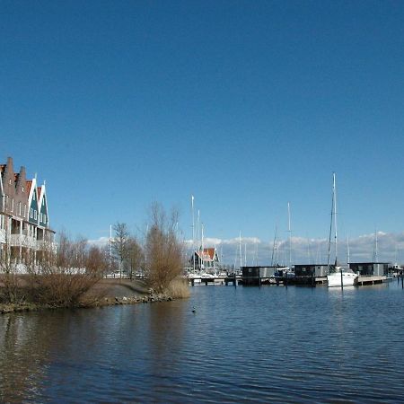 ホテル Beautiful Houseboat In The Harbour Of Volendam Near Centre エクステリア 写真
