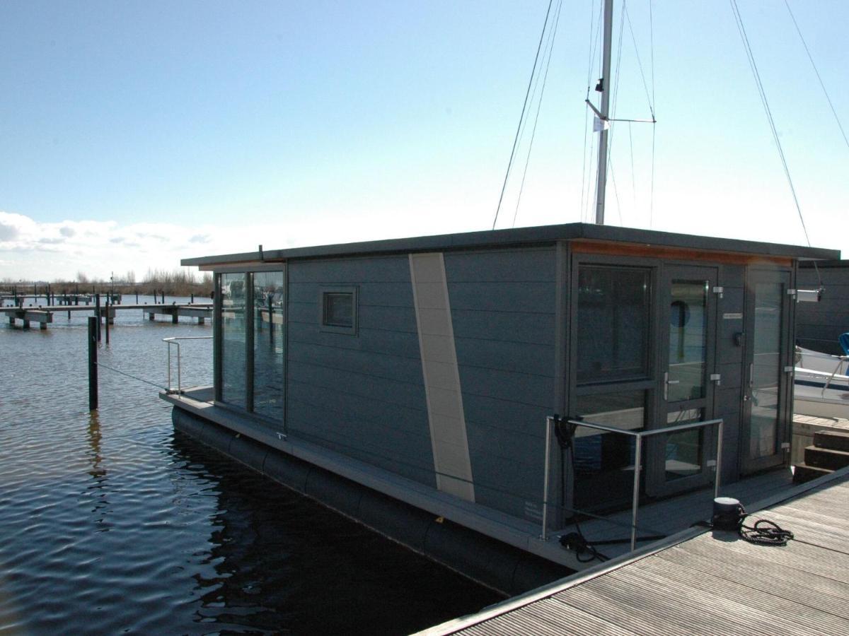 ホテル Beautiful Houseboat In The Harbour Of Volendam Near Centre エクステリア 写真